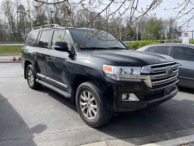 2019 Toyota Land Cruiser Base