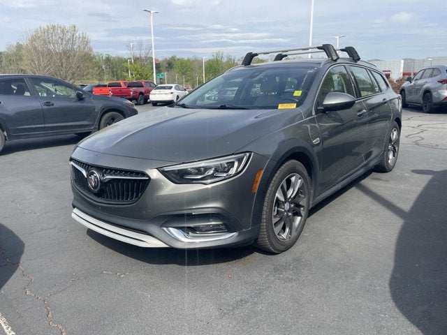 2018 Buick Regal TourX Essence