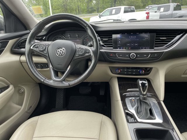 2018 Buick Regal TourX Essence