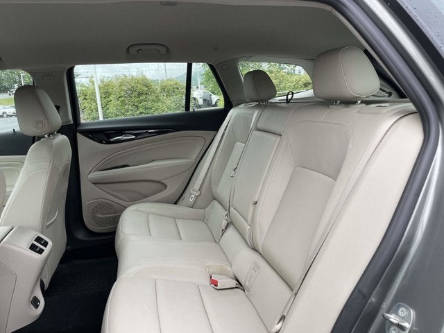2018 Buick Regal TourX Essence