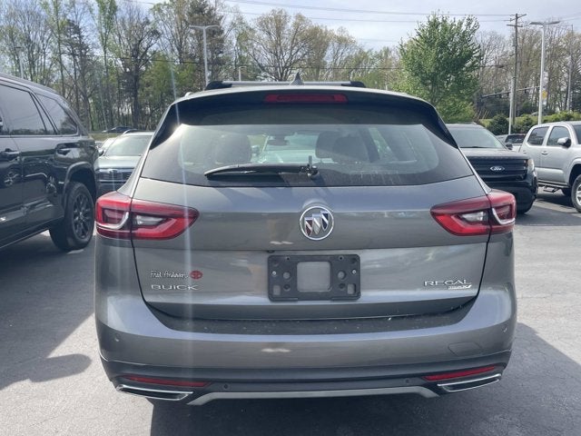 2018 Buick Regal TourX Essence