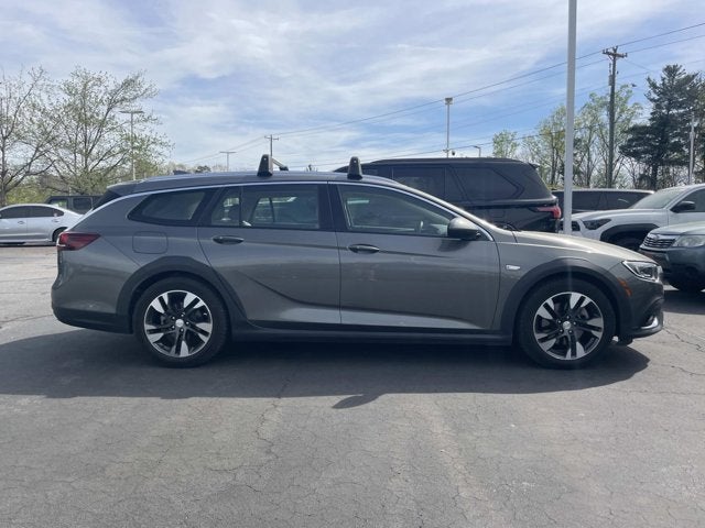 2018 Buick Regal TourX Essence