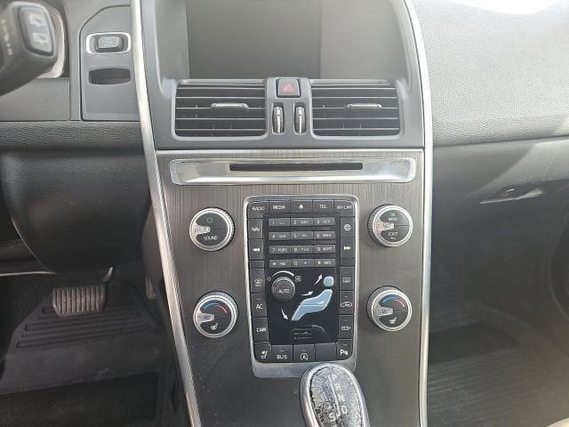 2016 Volvo XC60 T6 Drive-E