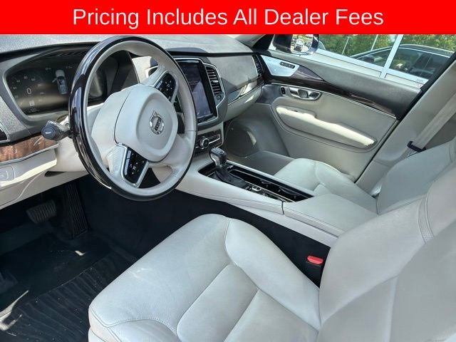 2017 Volvo XC90 T6 Momentum
