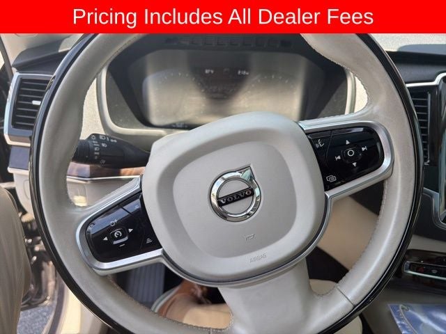 2017 Volvo XC90 T6 Momentum