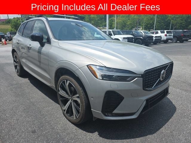 2023 Volvo XC60 B5 Ultimate Dark Theme