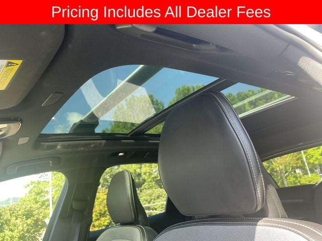 2023 Volvo XC60 B5 Ultimate Dark Theme