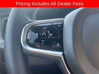2023 Volvo XC60 B5 Ultimate Dark Theme