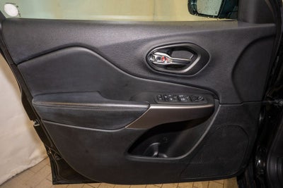 2022 Jeep Cherokee Latitude Lux