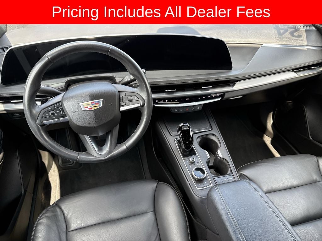 2024 Cadillac XT4 Luxury