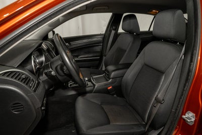 2021 Chrysler 300 Touring