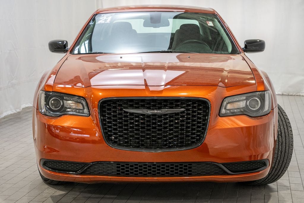 2021 Chrysler 300 Touring