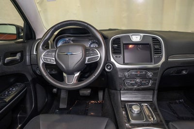 2021 Chrysler 300 Touring