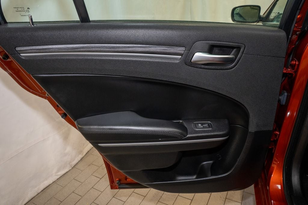 2021 Chrysler 300 Touring