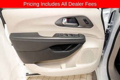 2023 Chrysler Pacifica Touring L