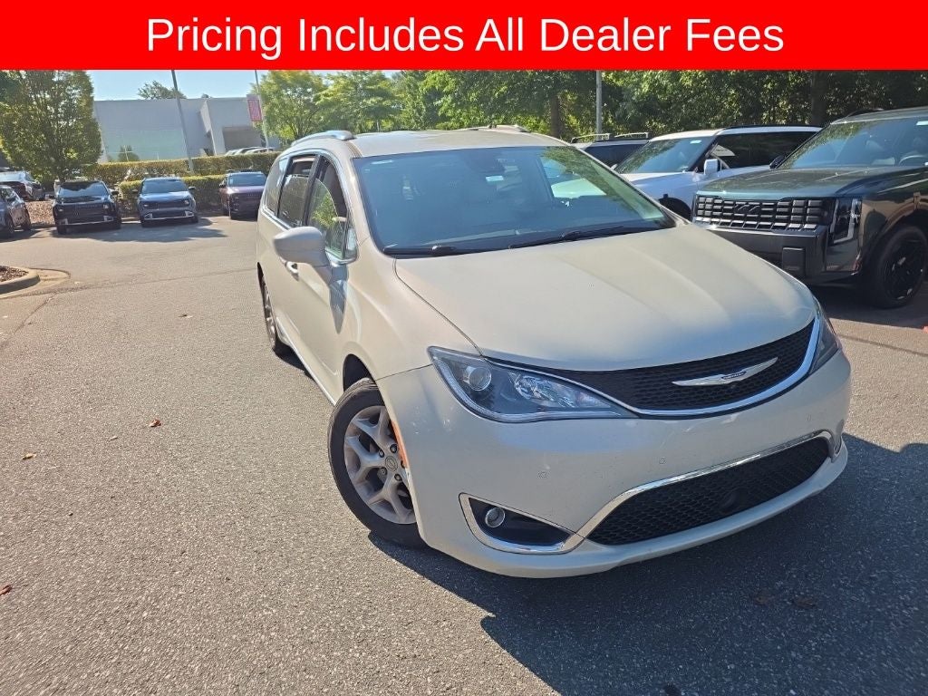 2017 Chrysler Pacifica Touring L Plus