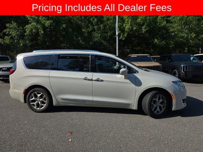 2017 Chrysler Pacifica Touring L Plus