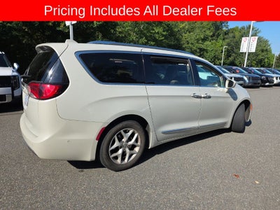 2017 Chrysler Pacifica Touring L Plus