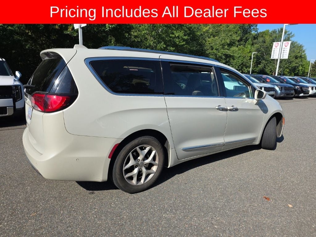 2017 Chrysler Pacifica Touring L Plus