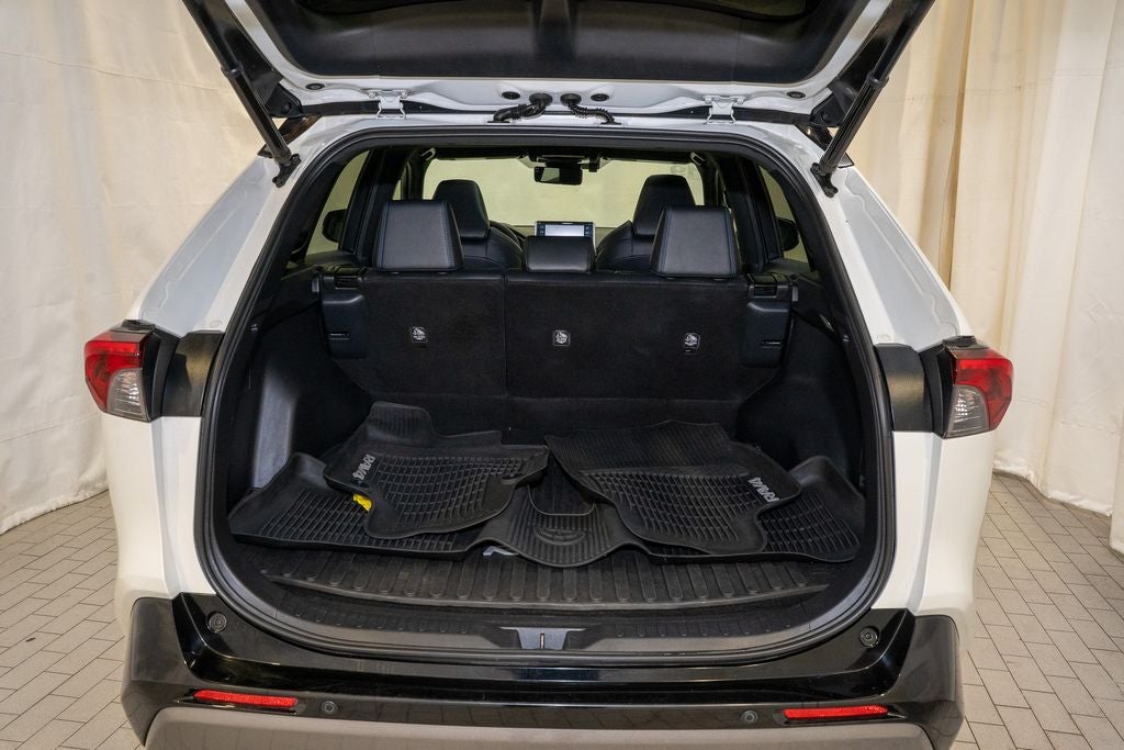 2019 Toyota RAV4 Hybrid XSE