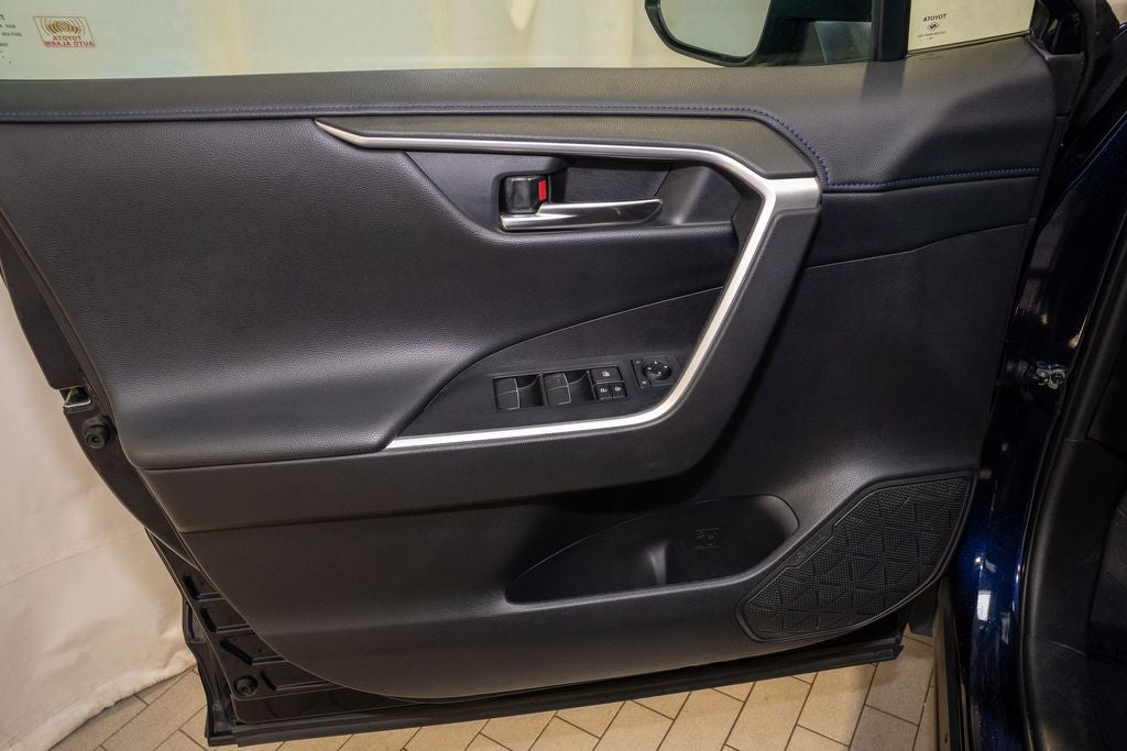 2020 Toyota RAV4 Hybrid XSE