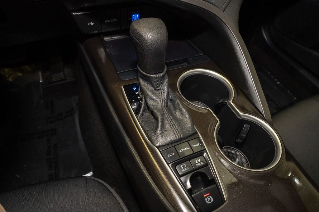 2021 Toyota Camry Hybrid LE