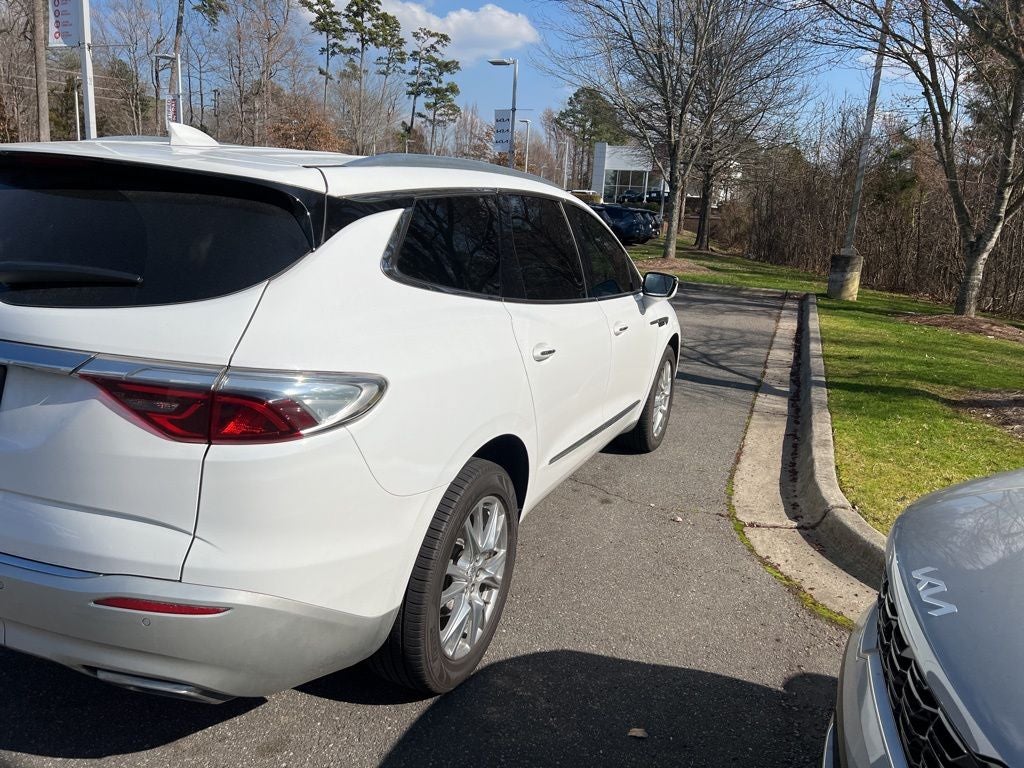 2023 Buick Enclave Essence