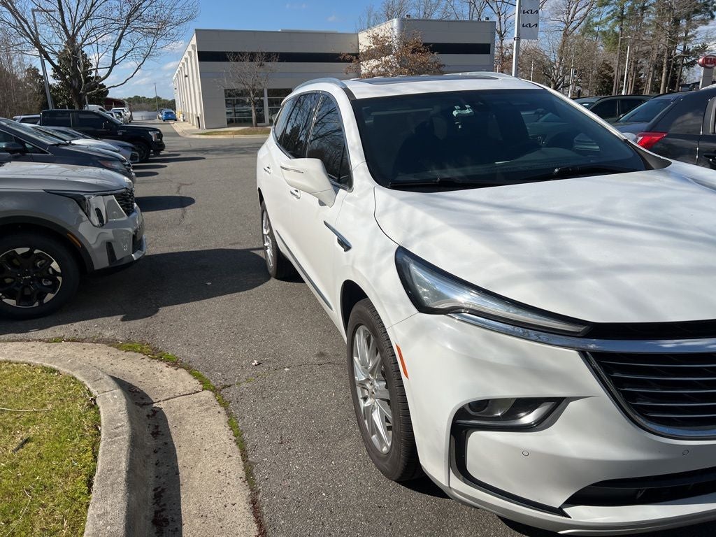 2023 Buick Enclave Essence