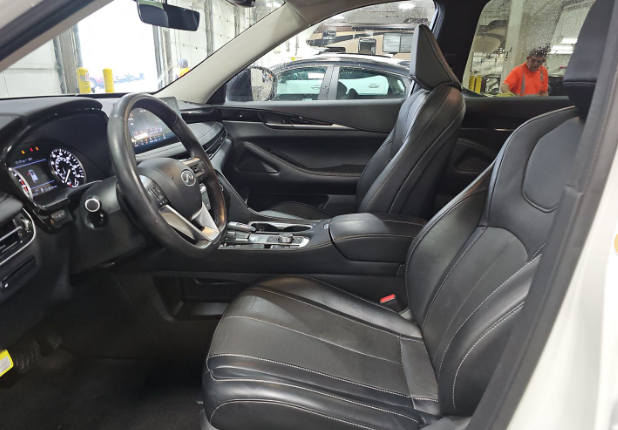 2023 INFINITI QX60 PURE