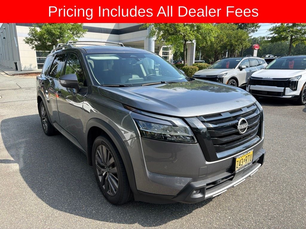 2023 Nissan Pathfinder SL