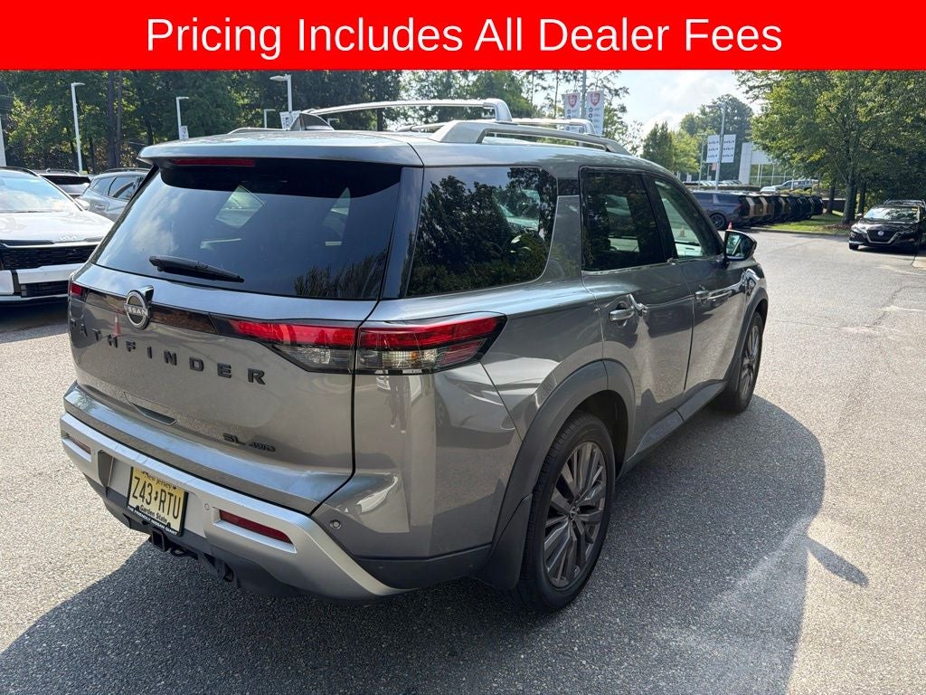2023 Nissan Pathfinder SL