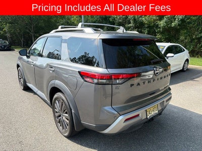 2023 Nissan Pathfinder SL