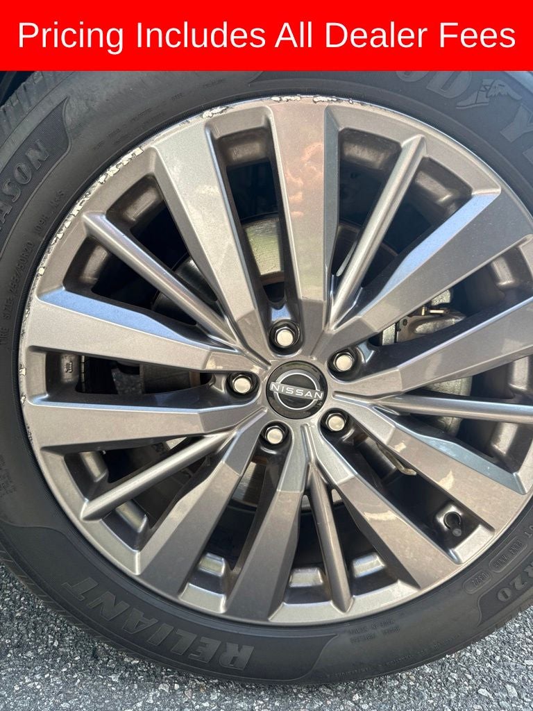 2023 Nissan Pathfinder SL