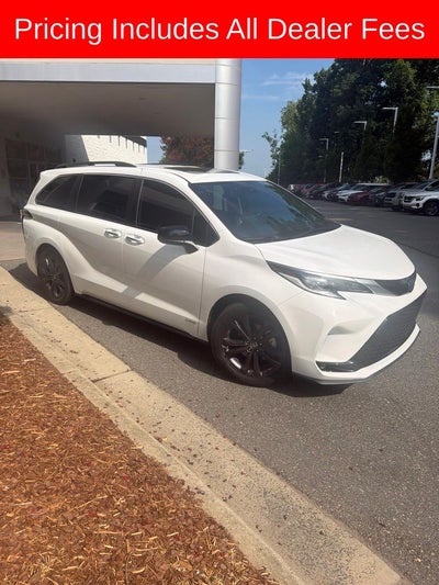 2021 Toyota Sienna XSE 7 Passenger