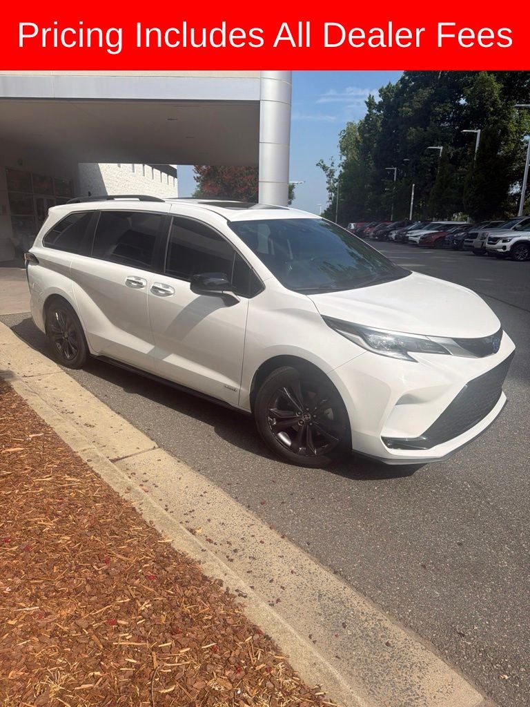 2021 Toyota Sienna XSE 7 Passenger