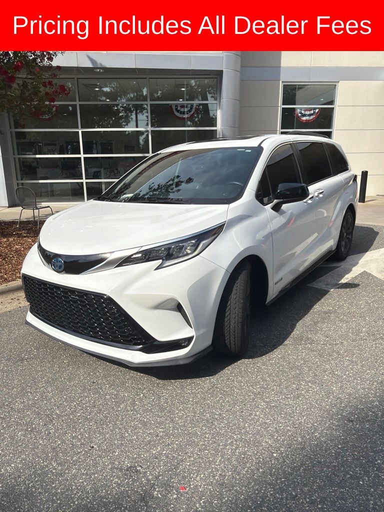 2021 Toyota Sienna XSE 7 Passenger