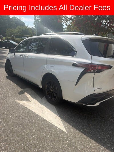 2021 Toyota Sienna XSE 7 Passenger