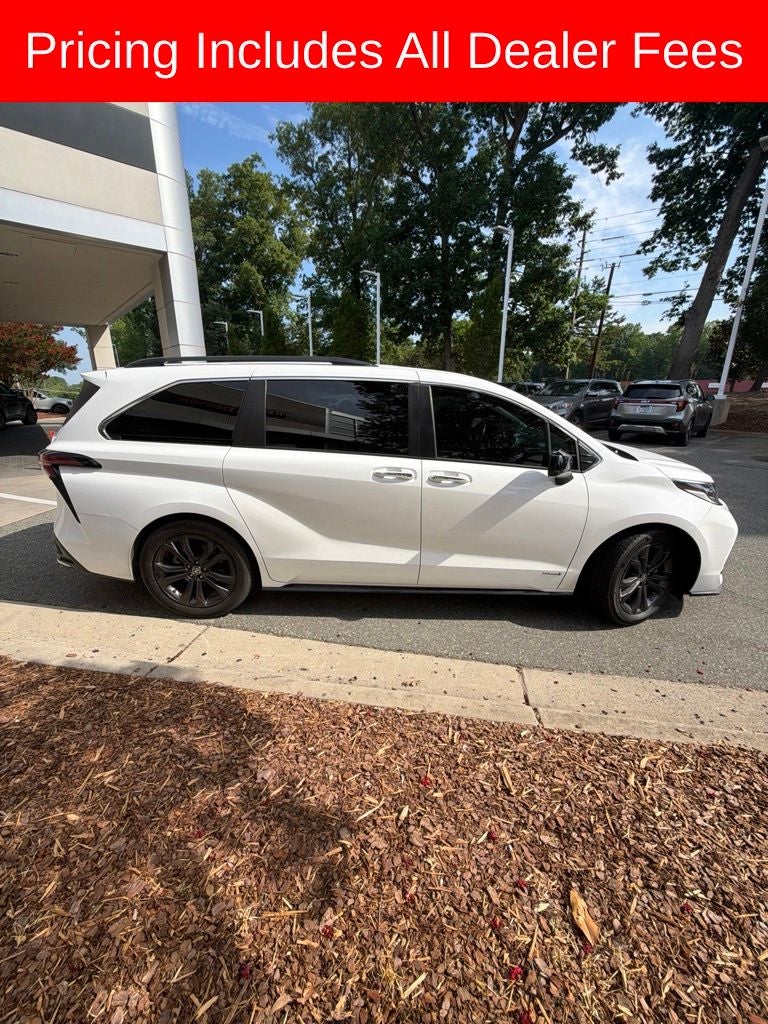 2021 Toyota Sienna XSE 7 Passenger