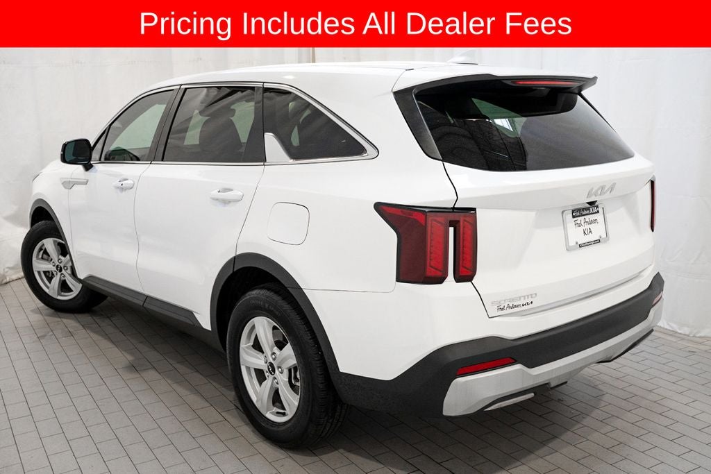 2025 Kia Sorento LX