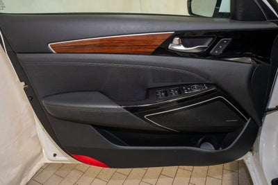 2017 Kia Cadenza Technology