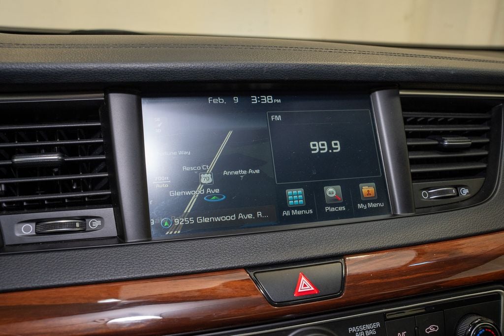 2017 Kia Cadenza Technology