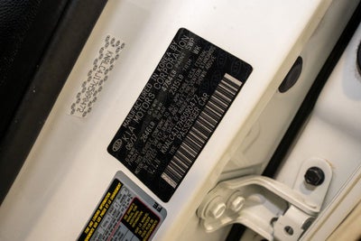 2017 Kia Cadenza Technology