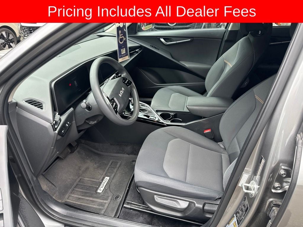 2023 Kia Niro LX