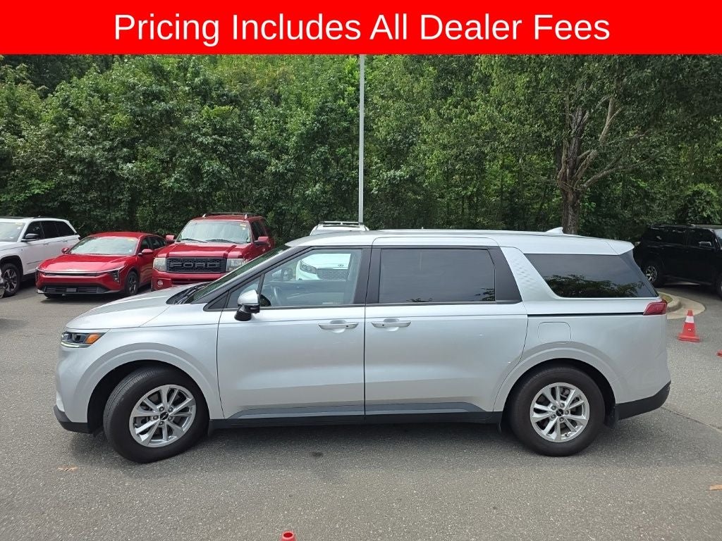 2022 Kia Carnival LX
