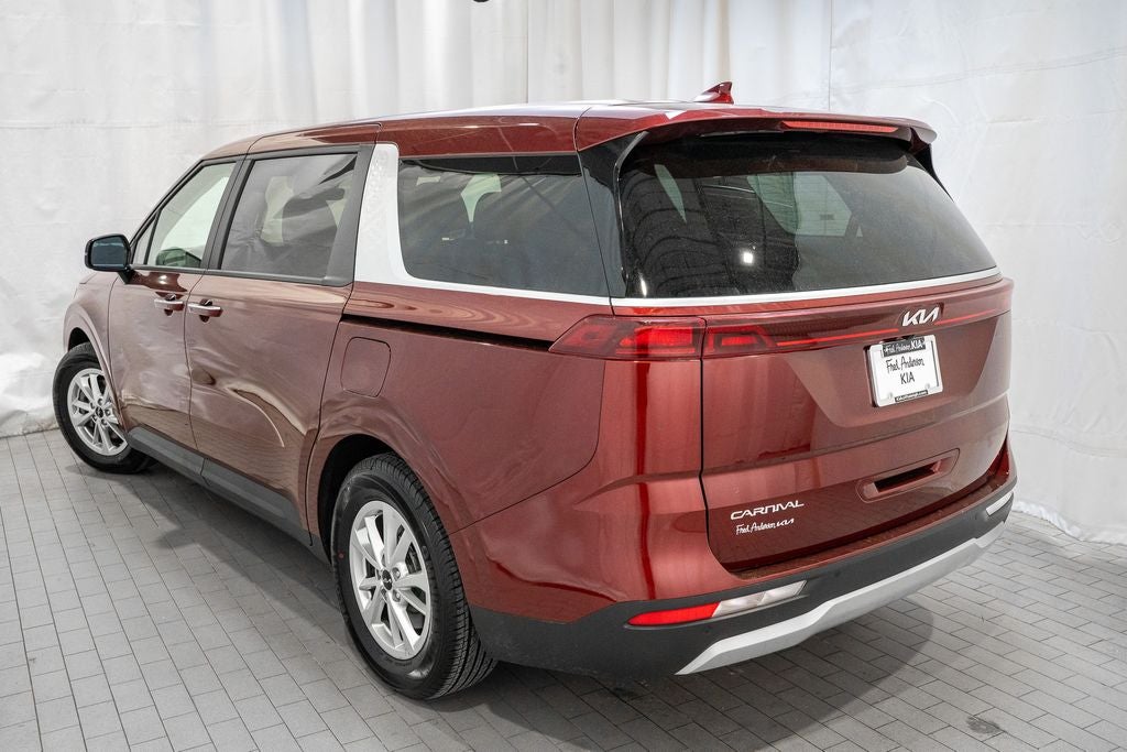 2024 Kia Carnival LX