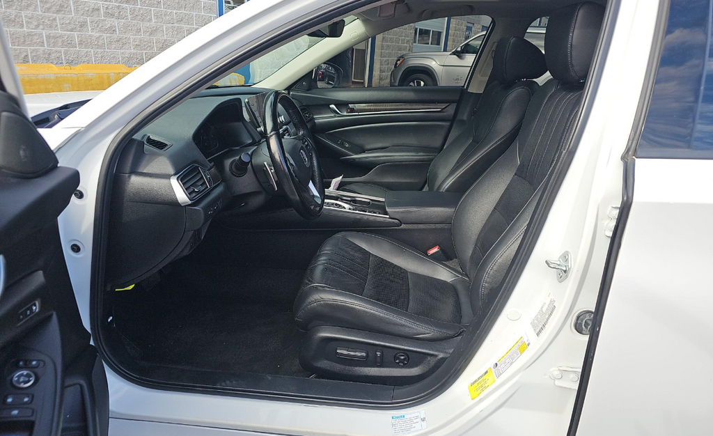 2022 Honda Accord Hybrid Touring