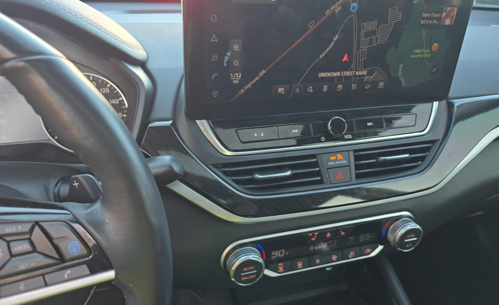 2023 Nissan Altima 2.0 SR