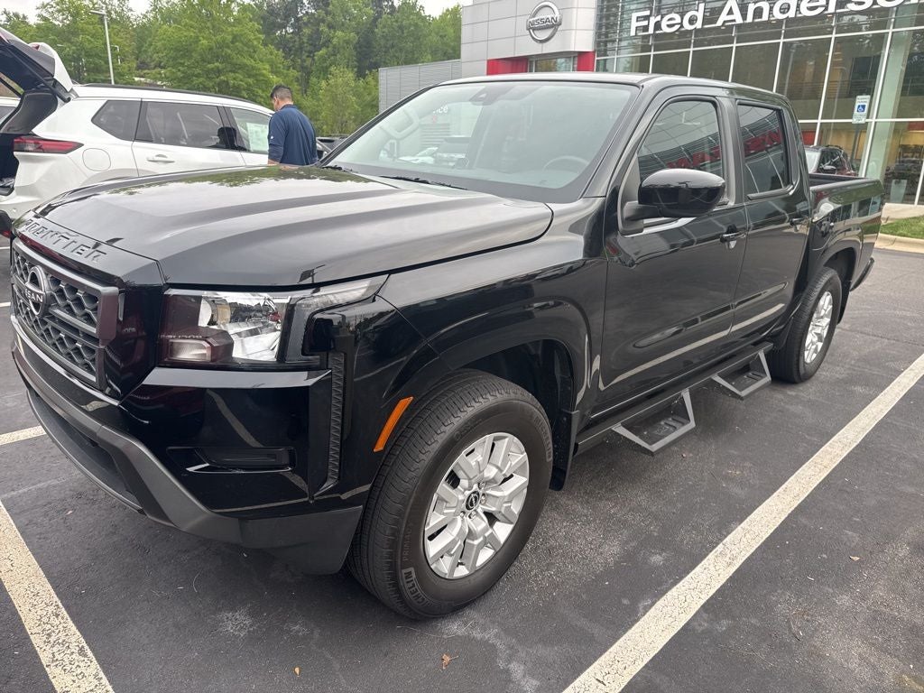 2023 Nissan Frontier SV