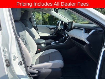 2022 Toyota RAV4 XLE