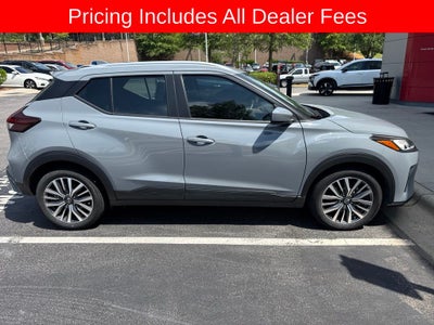 2022 Nissan Kicks SV